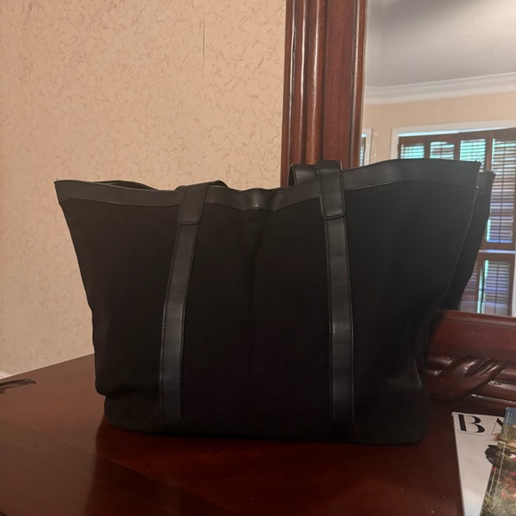 Large Victoria's Secret Tote - Picture 4 of 9